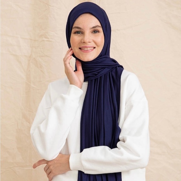 Super soft and stretchy jersey hijabs shawl Navy Blue scarf - Picture 1 of 6